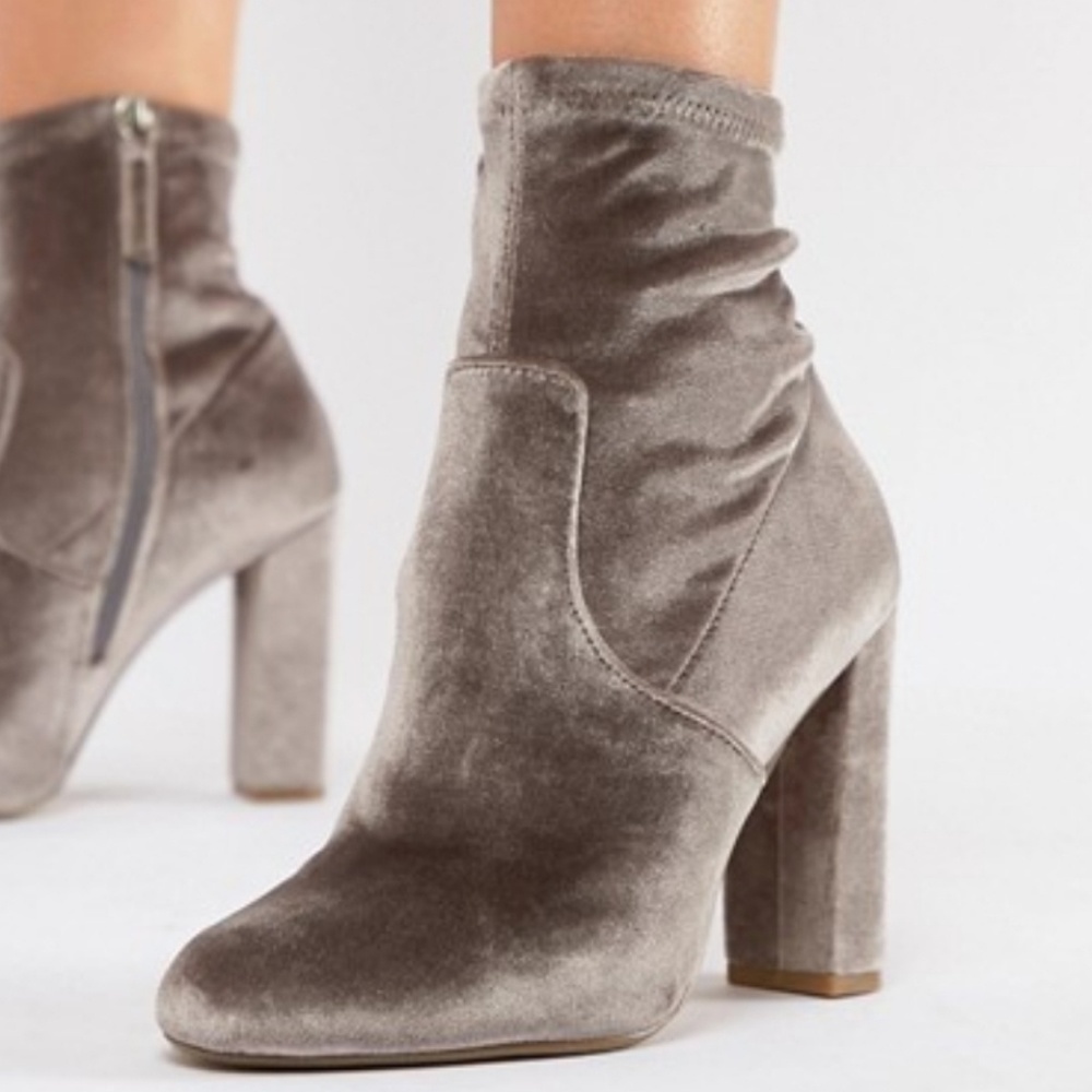 Steve madden velour booties